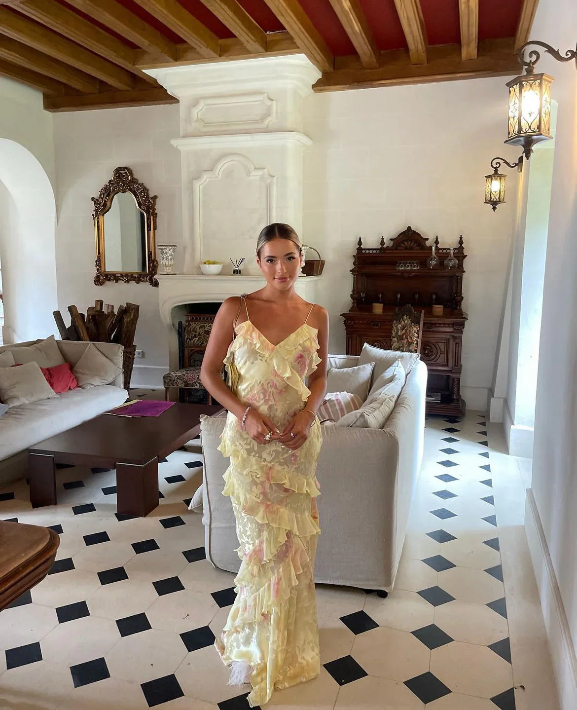 Julieta - Vestido Comprido com Volantes